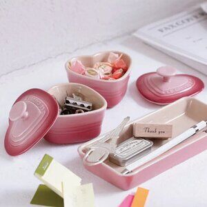 Le Creuset NIB Petite Ramekin D'Amour Set Rare Rose Quartz 5 pc set Tray Heart